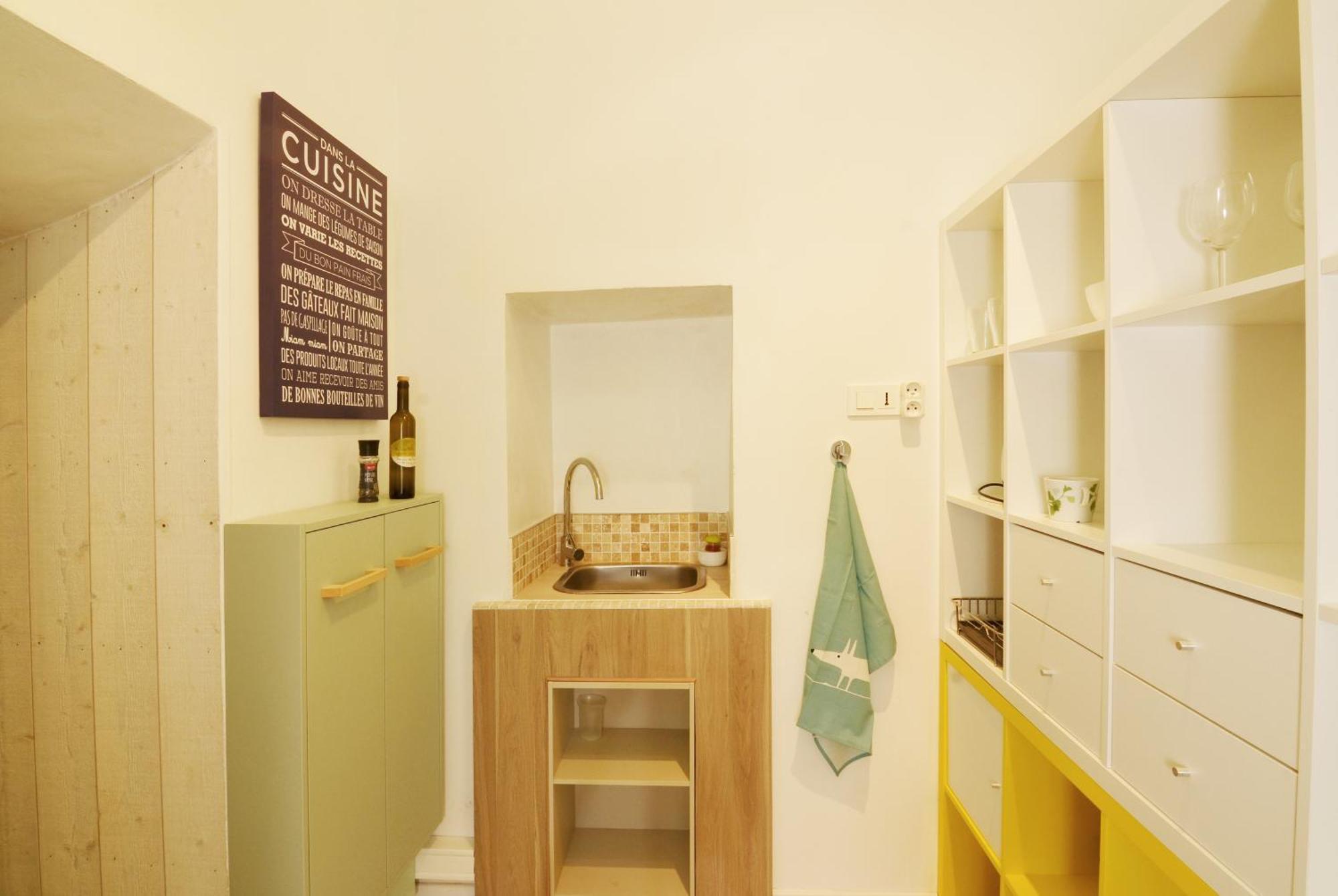 Clementine - Joli Studio Prive Avec Clim Calme A 70 M Du Centre Village De Lauris Exteriér fotografie